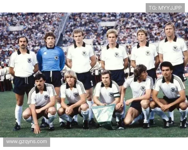 欧洲足球明星太太们的生活与风采揭秘:她们如何在荣耀与挑战中平衡家庭与事业